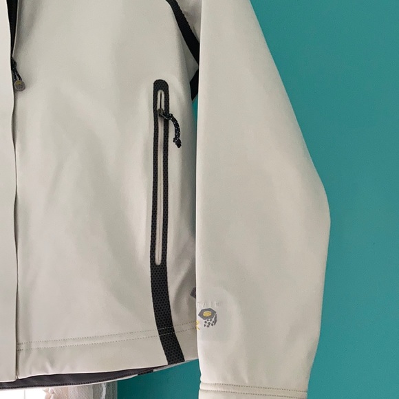 Mountain Hardware Softshell Jacket - Picture 4 of 7